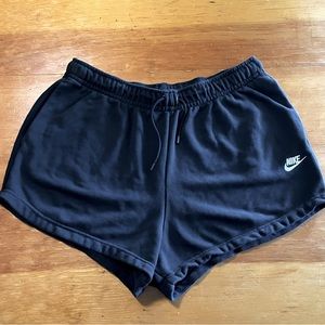 NIKE Women’s Shorts - 1X